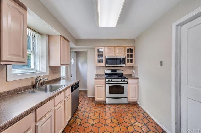 78-28 222nd Street, Oakland Gardens, NY 11364