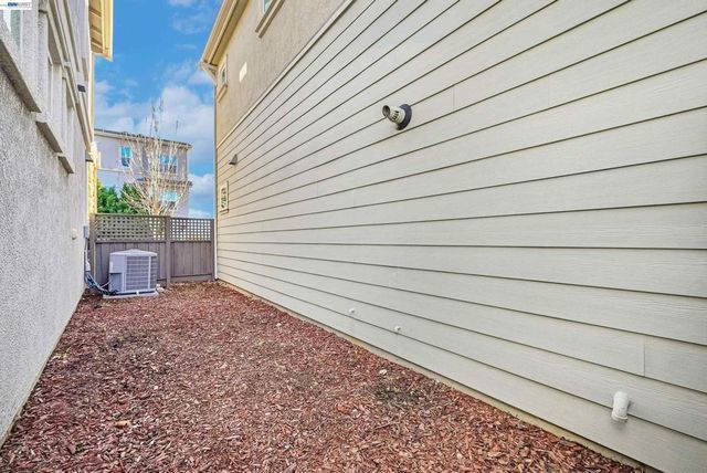 2933 Stringham Way, Dublin, CA 94568