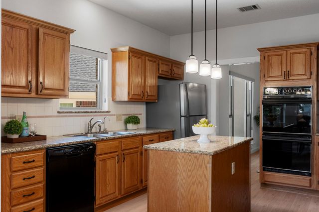 6304 Walebridge LN, Austin, TX 78739