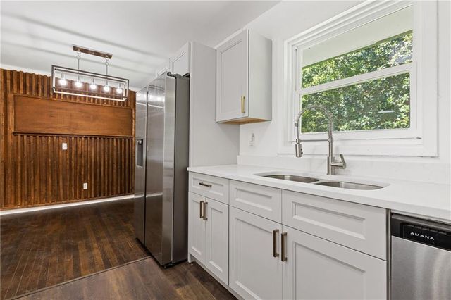 1928 APACHE Trail SE, Atlanta, GA 30316