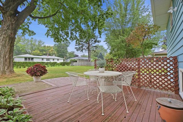607 Hillcrest Drive, Oregon, WI 53575