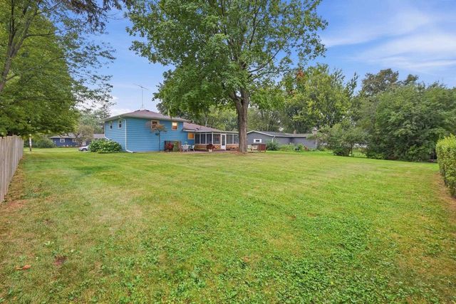 607 Hillcrest Drive, Oregon, WI 53575