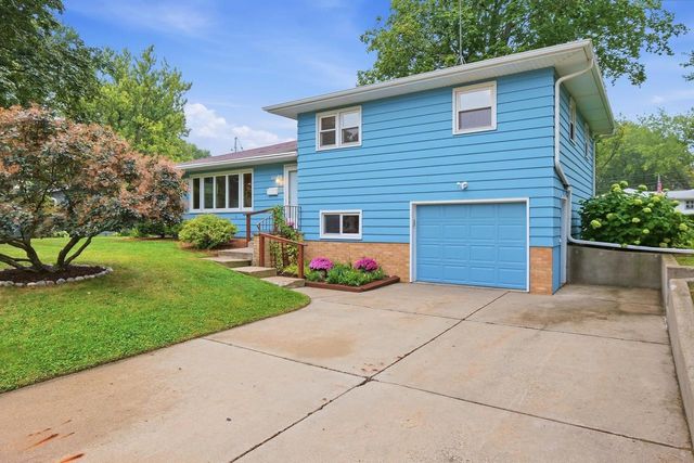 607 Hillcrest Drive, Oregon, WI 53575