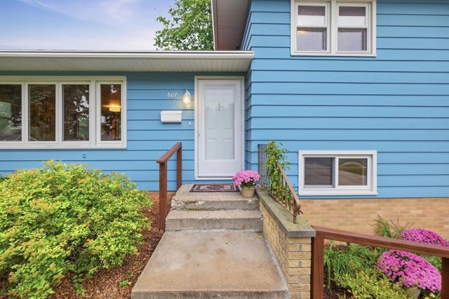 607 Hillcrest Drive, Oregon, WI 53575
