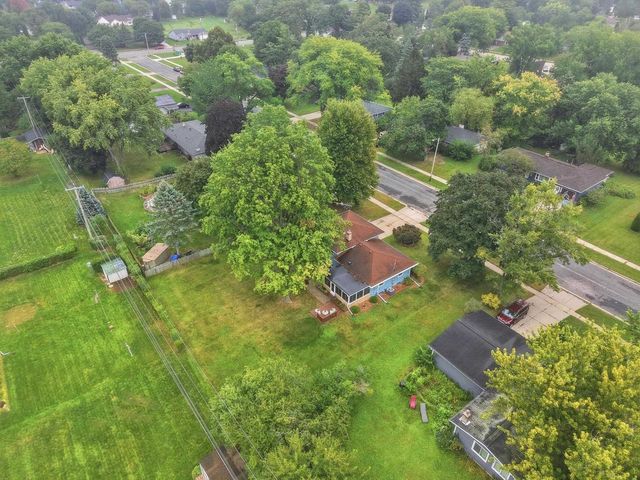 607 Hillcrest Drive, Oregon, WI 53575