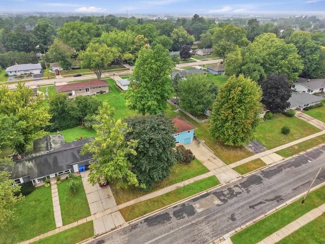 607 Hillcrest Drive, Oregon, WI 53575