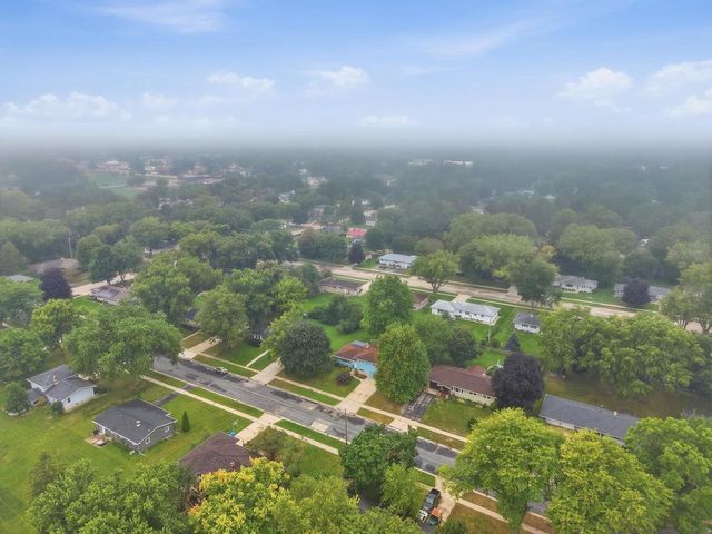 607 Hillcrest Drive, Oregon, WI 53575