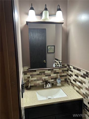 2919 Michigan Avenue, Niagara Falls, NY 14305