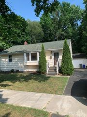 46 Brook Dr, Randolph Twp., NJ 07869