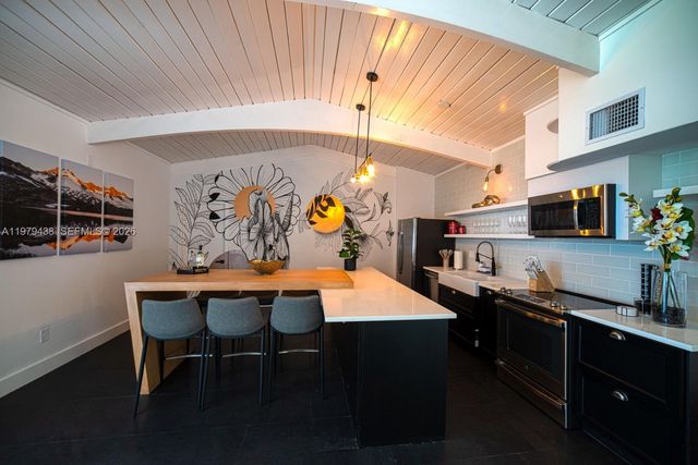 18800 Belmont Dr, Cutler Bay, FL 33157