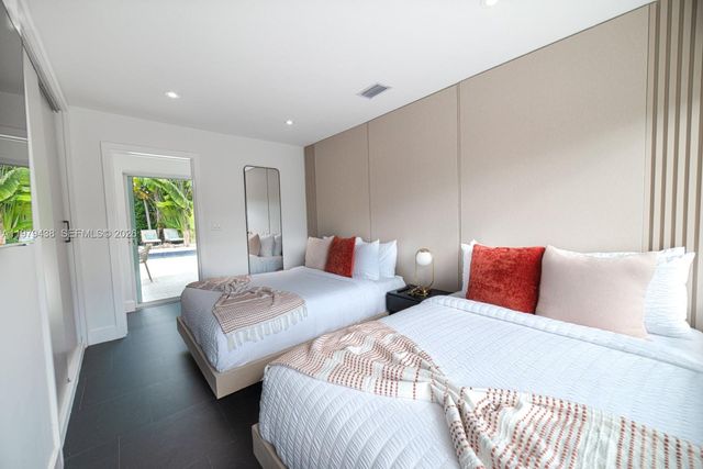 18800 Belmont Dr, Cutler Bay, FL 33157