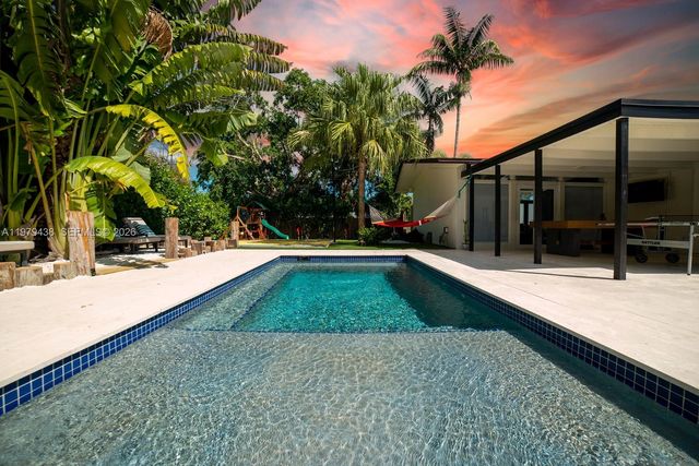 18800 Belmont Dr, Cutler Bay, FL 33157