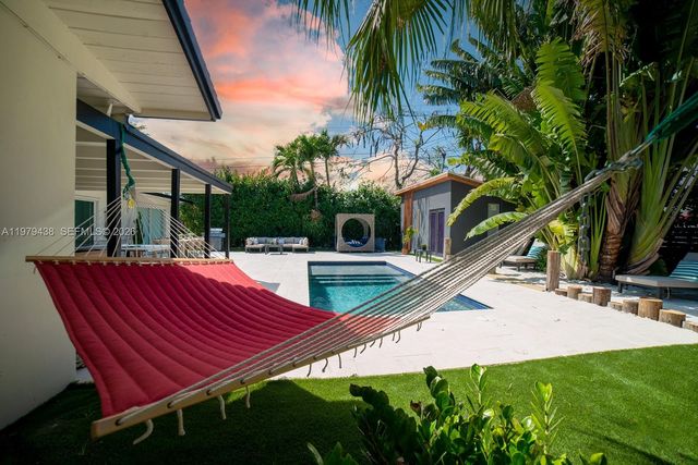 18800 Belmont Dr, Cutler Bay, FL 33157