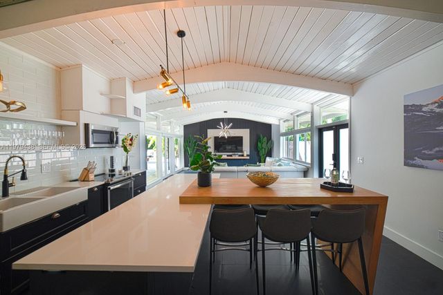 18800 Belmont Dr, Cutler Bay, FL 33157