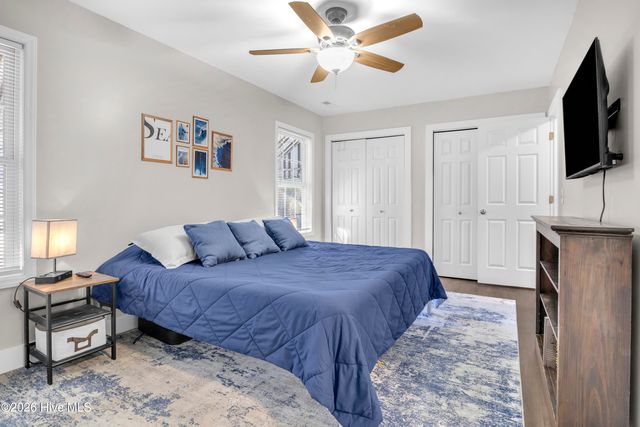 212 NE 35th Street, Oak Island, NC 28465