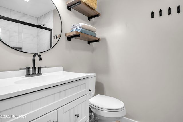 212 NE 35th Street, Oak Island, NC 28465