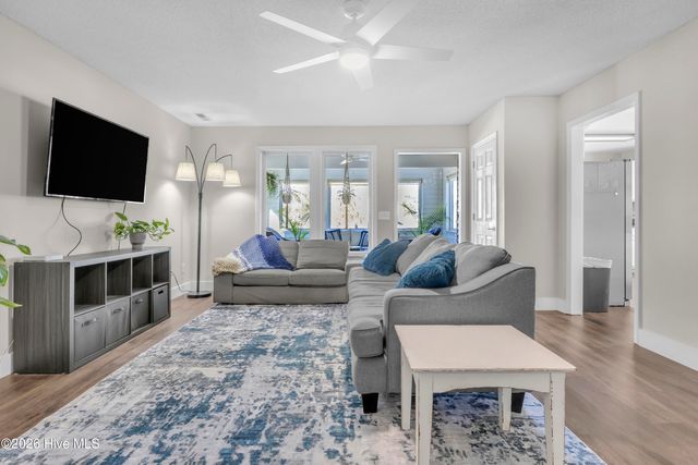 212 NE 35th Street, Oak Island, NC 28465