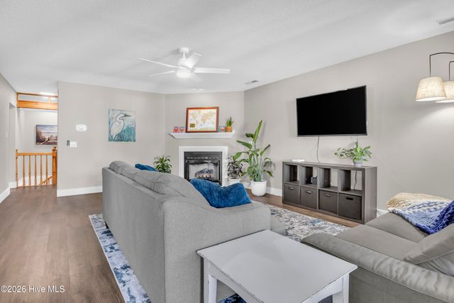 212 NE 35th Street, Oak Island, NC 28465