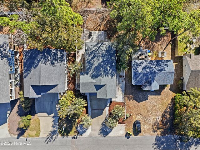 212 NE 35th Street, Oak Island, NC 28465