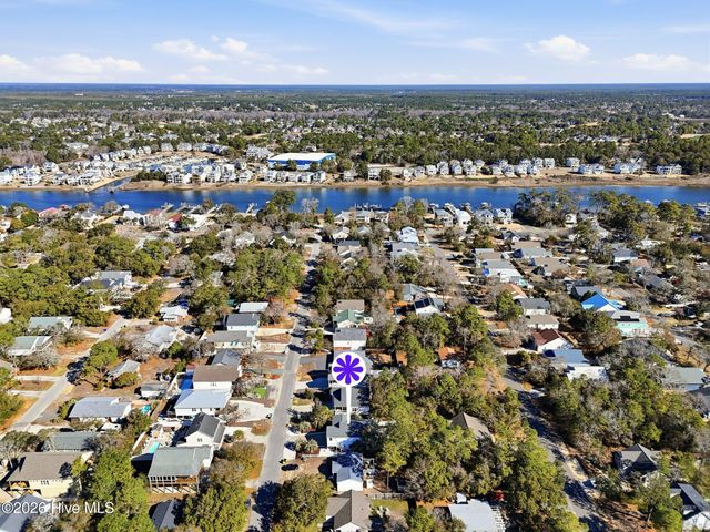 212 NE 35th Street, Oak Island, NC 28465
