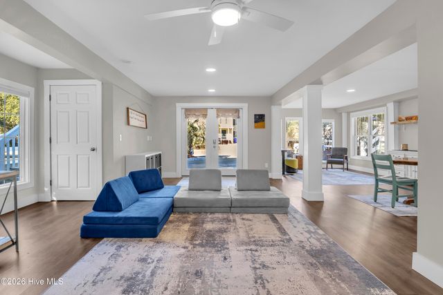 212 NE 35th Street, Oak Island, NC 28465