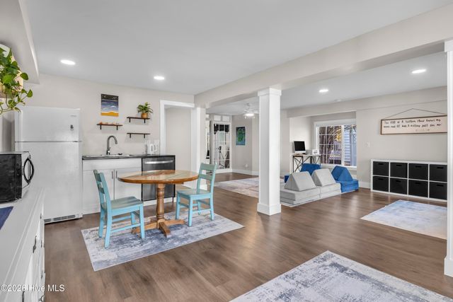 212 NE 35th Street, Oak Island, NC 28465