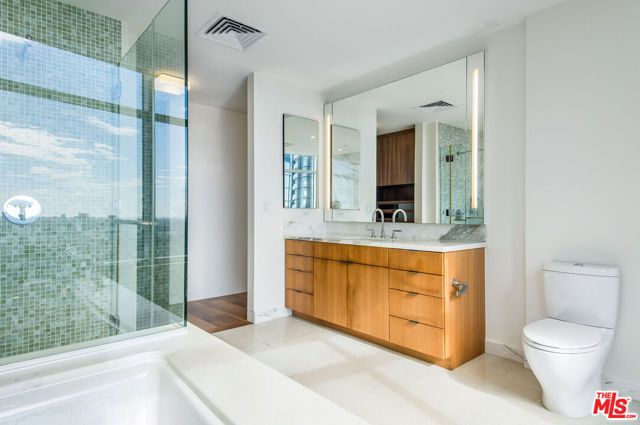 1 W Century Drive 24A, Los Angeles, CA 90067