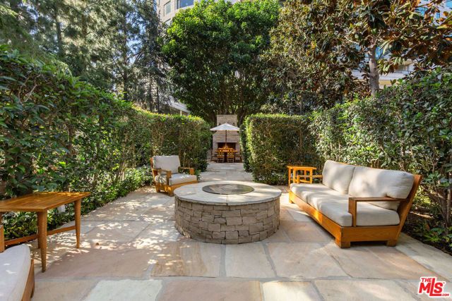 1 W Century Drive 24A, Los Angeles, CA 90067