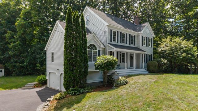 10 Shirley Street, Pepperell, MA 01463
