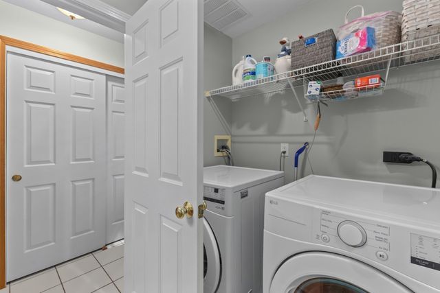 10 Shirley Street, Pepperell, MA 01463