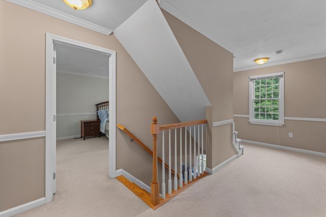 10 Shirley Street, Pepperell, MA 01463