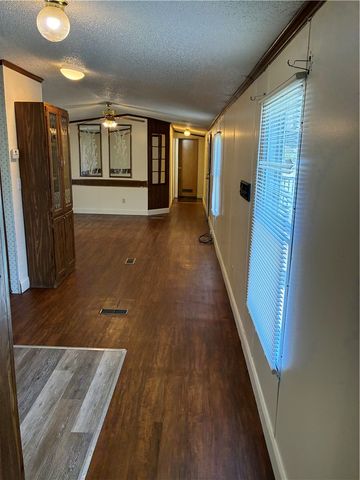 86 Latimer Ridge Road, Honea Path, SC 29654