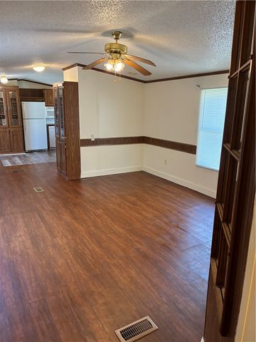 86 Latimer Ridge Road, Honea Path, SC 29654