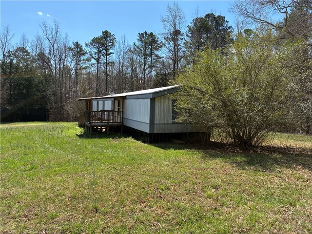 86 Latimer Ridge Road, Honea Path, SC 29654