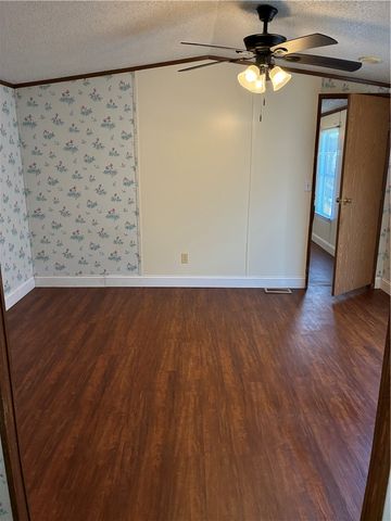 86 Latimer Ridge Road, Honea Path, SC 29654