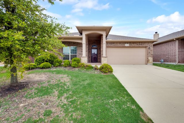 2305 Laurel Forest Drive, Fort Worth, TX 76177