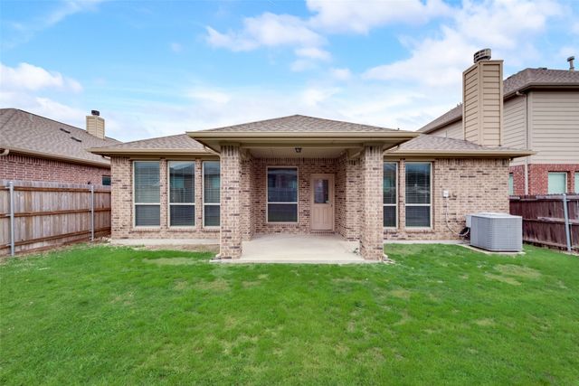 2305 Laurel Forest Drive, Fort Worth, TX 76177