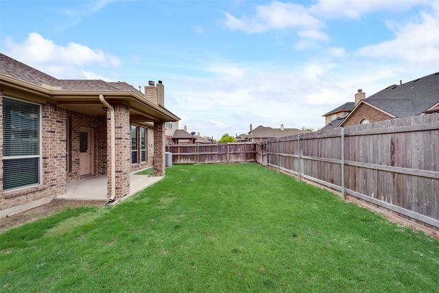 2305 Laurel Forest Drive, Fort Worth, TX 76177