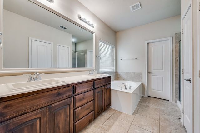 2305 Laurel Forest Drive, Fort Worth, TX 76177