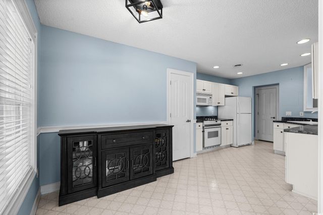 4162 Dupree Dr., Little River, SC 29566