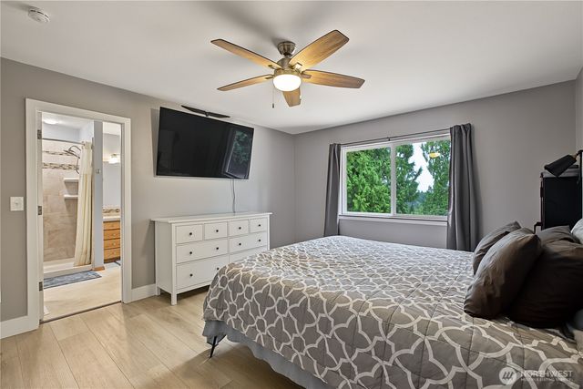 521 208th Avenue E, Bonney Lake, WA 98391