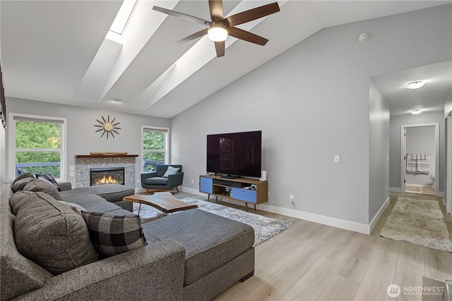 521 208th Avenue E, Bonney Lake, WA 98391