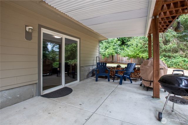 521 208th Avenue E, Bonney Lake, WA 98391