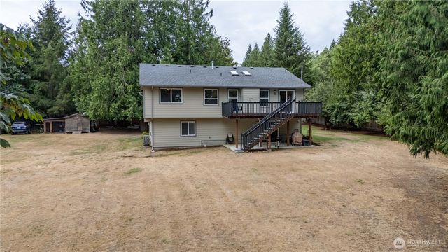 521 208th Avenue E, Bonney Lake, WA 98391