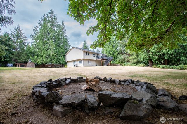 521 208th Avenue E, Bonney Lake, WA 98391