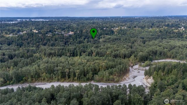 521 208th Avenue E, Bonney Lake, WA 98391