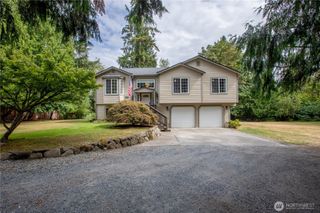 521 208th Avenue E, Bonney Lake, WA 98391