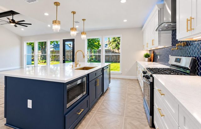 1722 Cherry Bend Drive, Houston, TX 77077