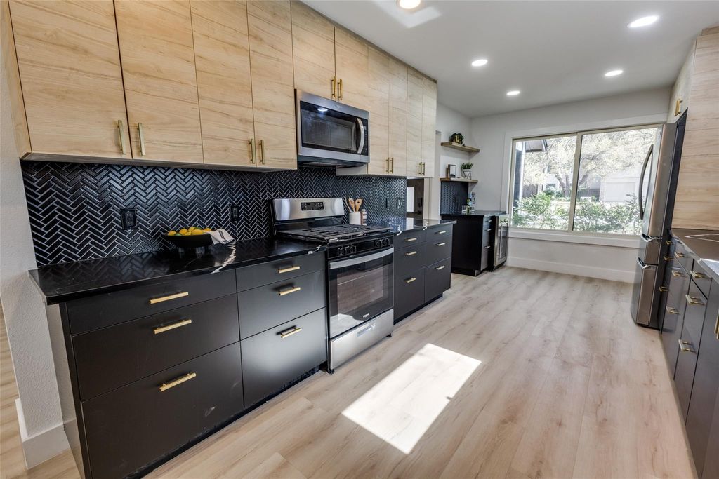 4209 Everest LN, Austin, TX 78727