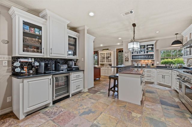 1395 Ford Avenue, Dayton, TX 77535